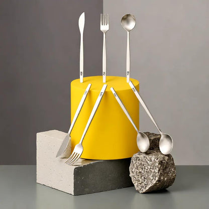 Couverts de Table en Titane